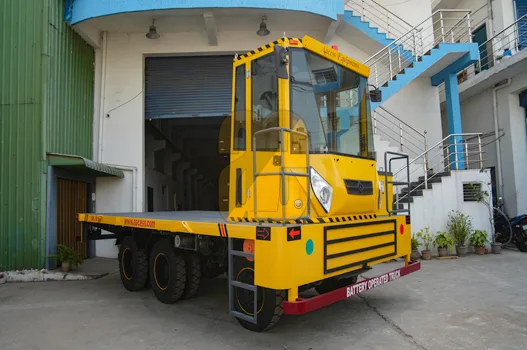 battery powered industrial trolley